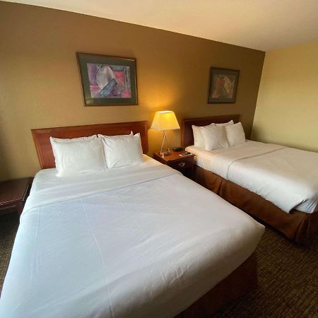 Comfort Inn & Suites At I-74 And 155 Morton Εξωτερικό φωτογραφία